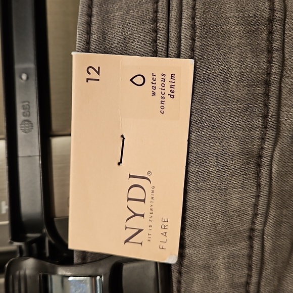 💕NYDJ💕 Ava High Waist Flare Jeans ~ Smokey Mountain Gray 12 NWT - Picture 9 of 16